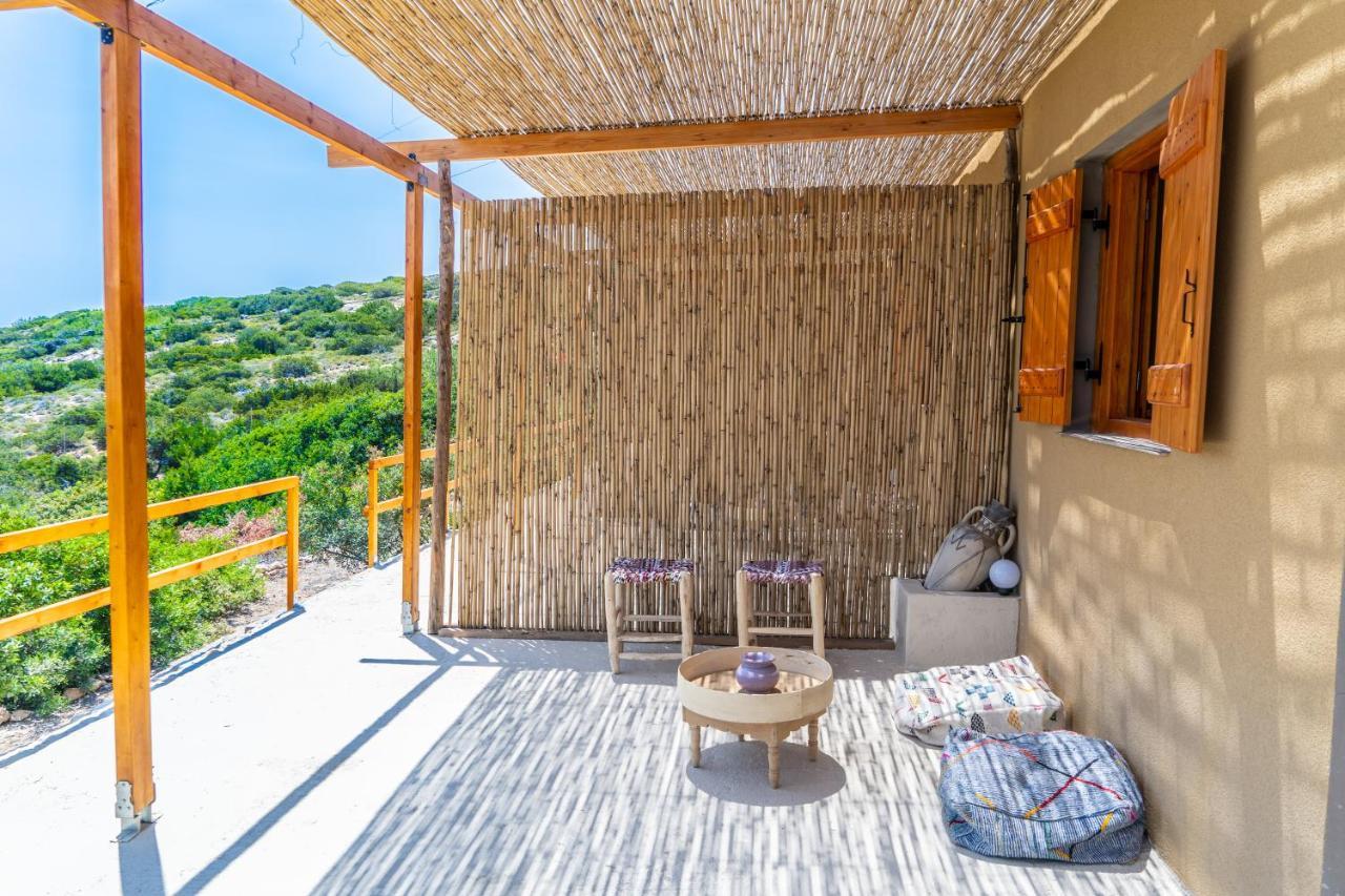 Exoristoi Nature Suites Karave Exterior foto