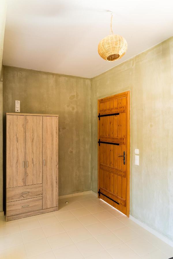 Exoristoi Nature Suites Karave Exterior foto