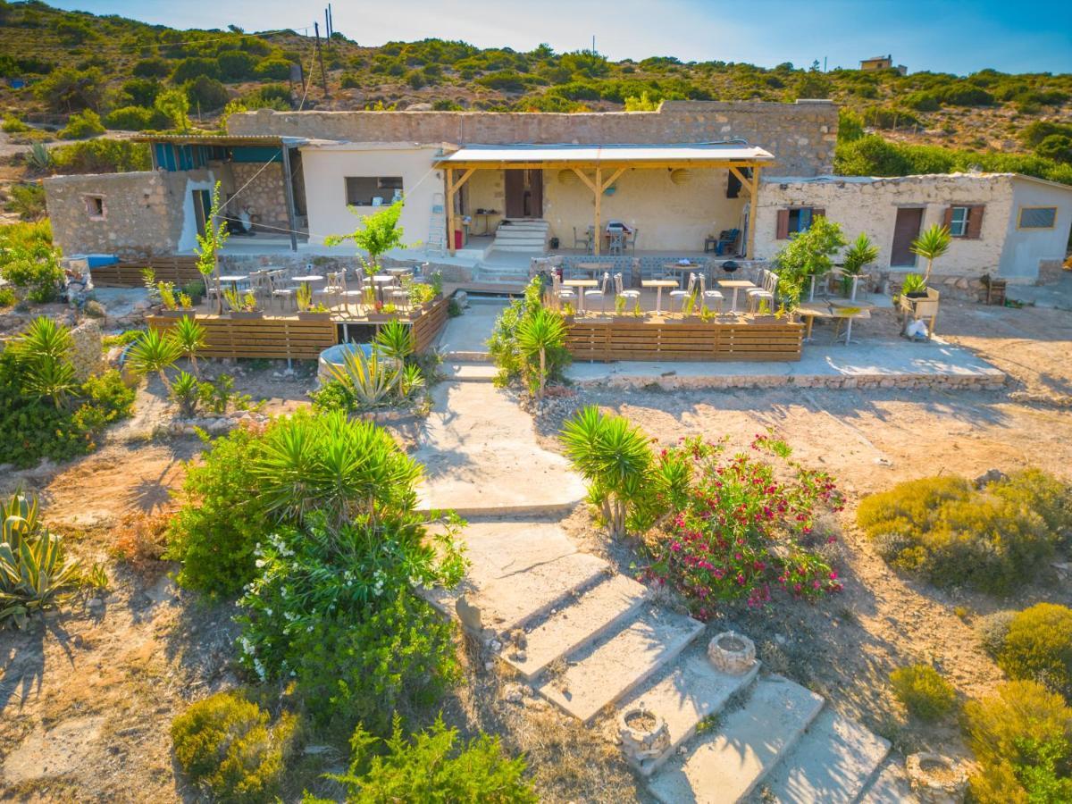 Exoristoi Nature Suites Karave Exterior foto
